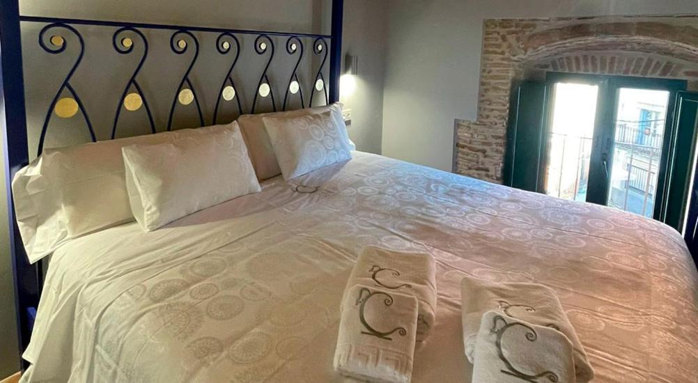 Hotel Rural La Casa De Carlota Монтанчес Екстер'єр фото